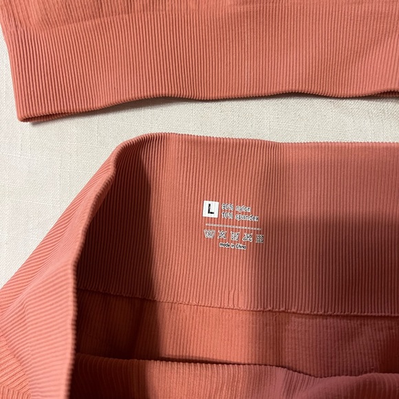 Amazon workout set! Size large - Picture 2 of 4